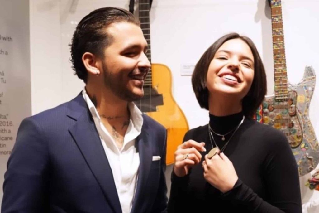 romance Cristian Nodal y Ángela Aguilar