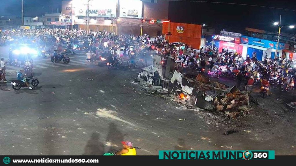 Quemados siete módulos policiales y una FarmaValencia