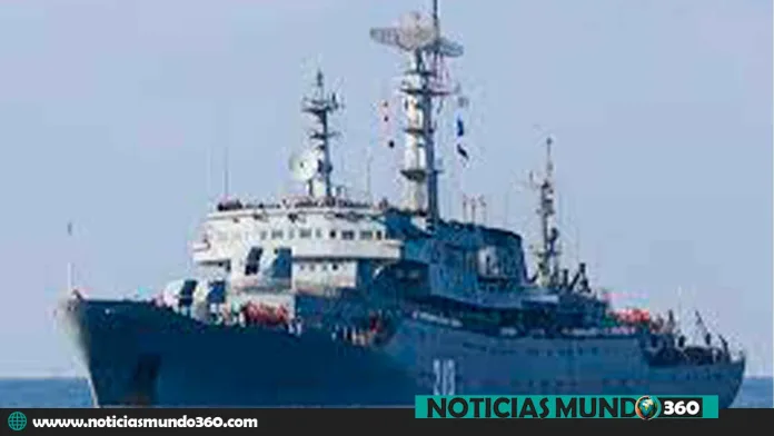 Buque Escuela Smolniy Rusia